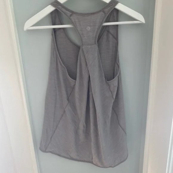 Lululemon Essential Tank - Picture 5 of 5